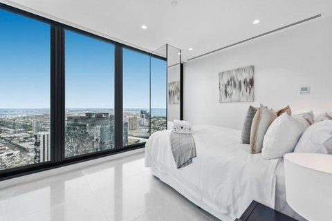 Experience Platinum Hotel Apartments - ACT Tourism 13