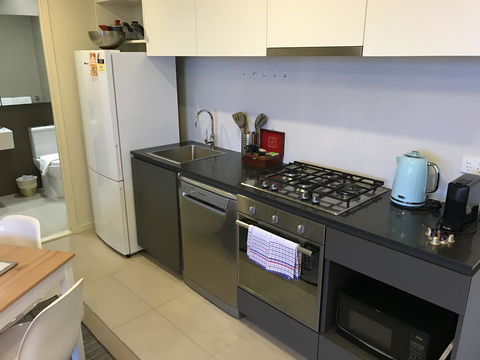 Winston Apartments - ACT Tourism 16
