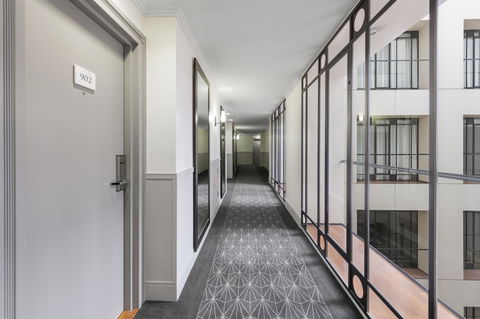 The Savoy Hotel On Little Collins Melbourne - ACT Tourism 21