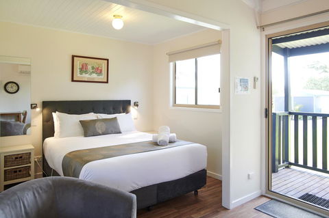 Amaroo Park - ACT Tourism 16