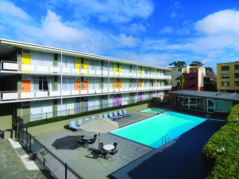 The Parkmore Hotel - ACT Tourism 1