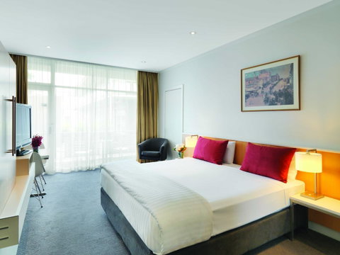 The Parkmore Hotel - ACT Tourism 13