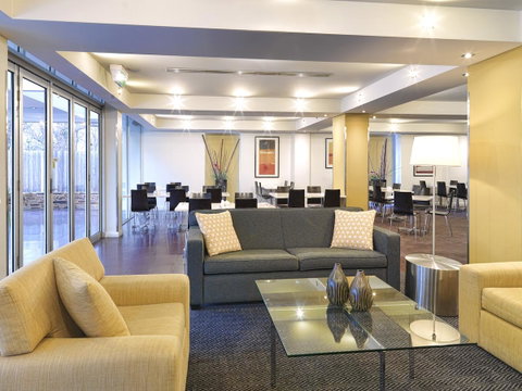 The Parkmore Hotel - ACT Tourism 8