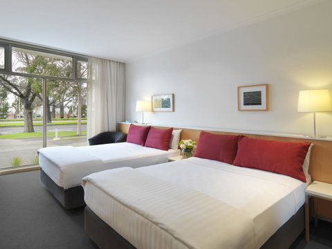 The Parkmore Hotel - ACT Tourism 23