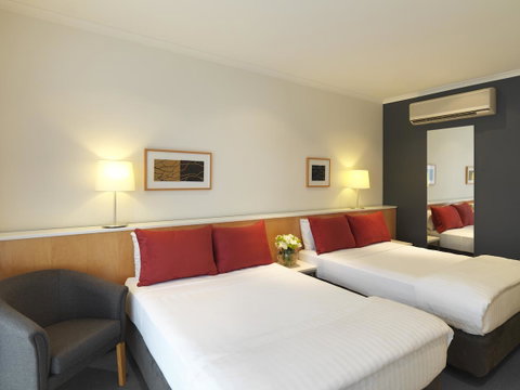The Parkmore Hotel - ACT Tourism 12