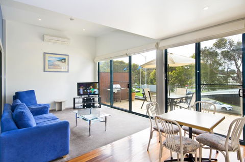Anchorage Motel & Villas Lorne - ACT Tourism 0