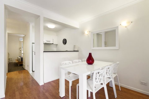 Melbourne Luxury Paradise - ACT Tourism 6