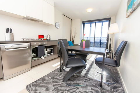 Melbourne SkyHigh Apartments - ACT Tourism 8