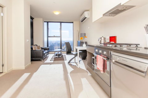 Melbourne SkyHigh Apartments - ACT Tourism 1
