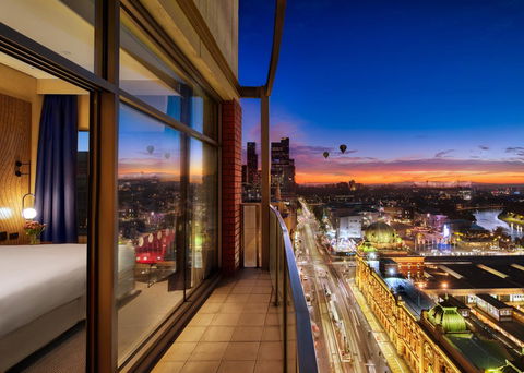 DoubleTree By Hilton Melbourne - ACT Tourism 1