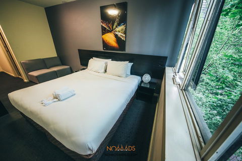Nomads Melbourne Backpackers - ACT Tourism 19