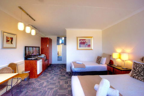 The Sandridge Motel - ACT Tourism 10