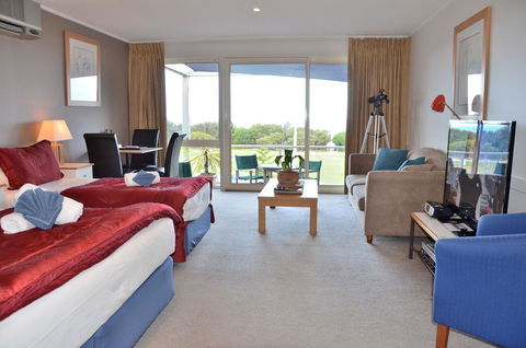 The Sandridge Motel - ACT Tourism 20