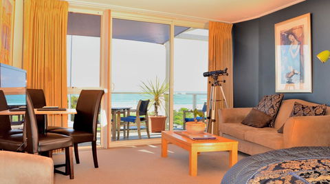 The Sandridge Motel - ACT Tourism 12