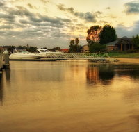 Waterfront Retreat - ACT Tourism