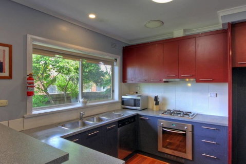 Jacaranda House - ACT Tourism 4