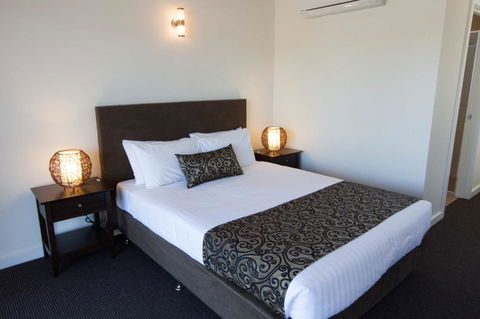 Bay Motel Safety Beach - ACT Tourism 23