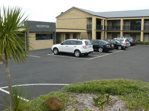 Bay Motel Safety Beach - ACT Tourism 12