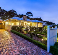 Lovely 5BR full house in Glen Waverley walk to train bus  shops - ACT Tourism