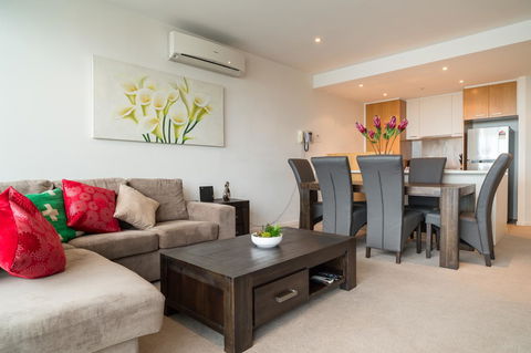 AKOM AT Docklands - ACT Tourism 39