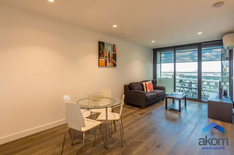 AKOM AT Docklands - ACT Tourism 24