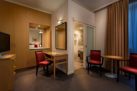 BEST WESTERN PLUS Travel Inn - ACT Tourism 38