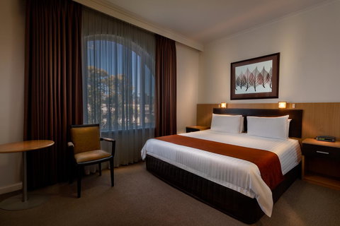 BEST WESTERN PLUS Travel Inn - ACT Tourism 24