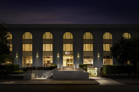 BEST WESTERN PLUS Travel Inn - ACT Tourism 0