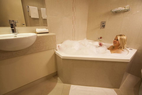 BEST WESTERN PLUS Travel Inn - ACT Tourism 37