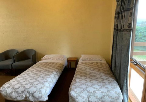 Mountain Creek Motel Bar & Restaurant - ACT Tourism 29
