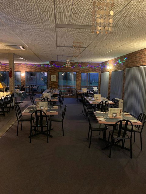 Mountain Creek Motel Bar & Restaurant - ACT Tourism 20