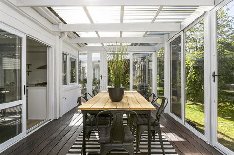 Oasis On Grange - ACT Tourism 6