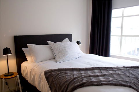 The Town Apartments - ACT Tourism 11