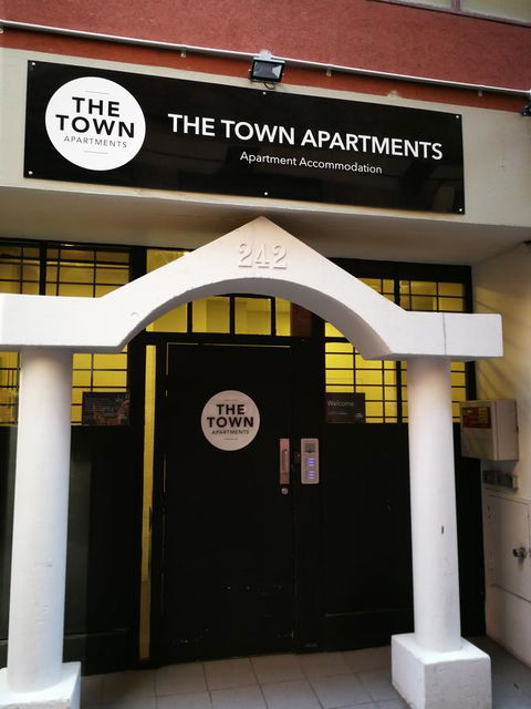 The Town Apartments - ACT Tourism 9