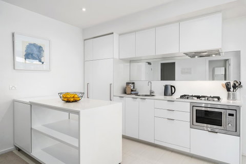 Complete Host Tiara Apartments - ACT Tourism 37
