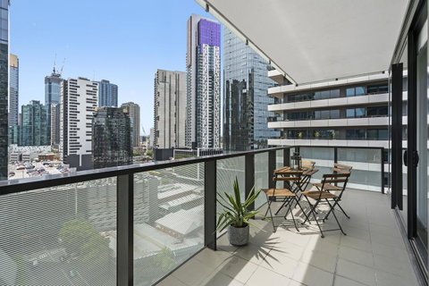 Complete Host Tiara Apartments - ACT Tourism 28