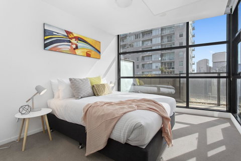 Complete Host Tiara Apartments - ACT Tourism 24