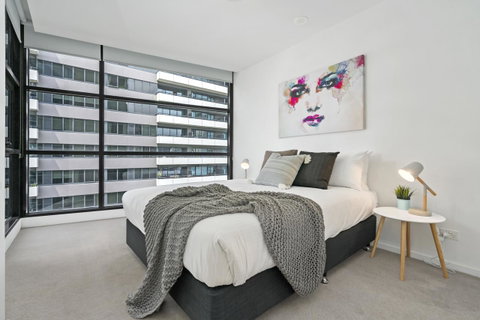 Complete Host Tiara Apartments - ACT Tourism 36
