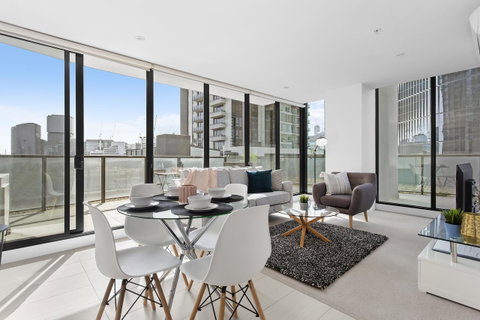 Complete Host Tiara Apartments - ACT Tourism 0
