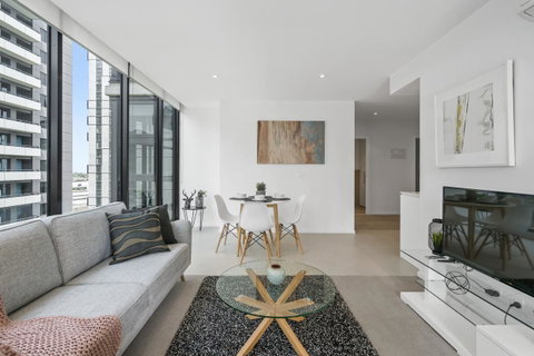 Complete Host Tiara Apartments - ACT Tourism 41