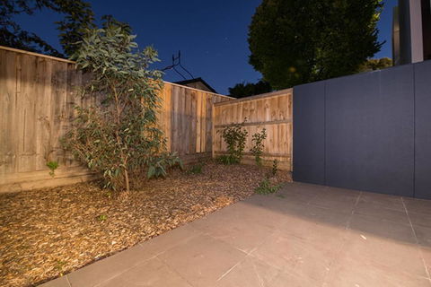 Doncaster Private Collection 2 Bed Townhouse@Pearl - ACT Tourism 11