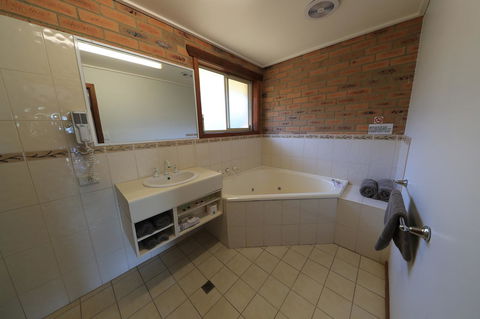 Quays Motel San Remo - ACT Tourism 15