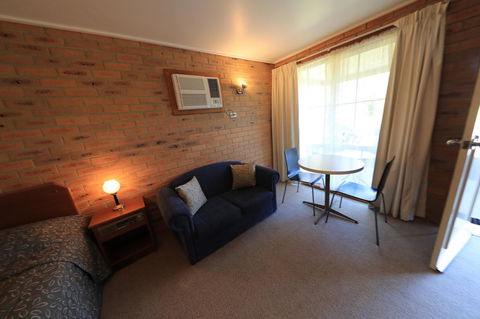 Quays Motel San Remo - ACT Tourism 2