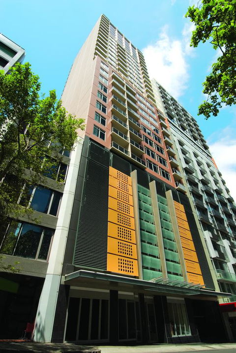 Oaks Melbourne On Lonsdale Suites - ACT Tourism 12