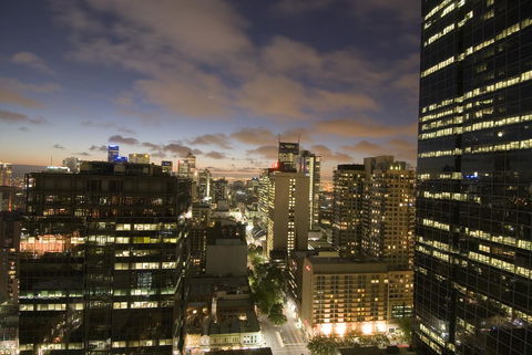Oaks Melbourne On Lonsdale Suites - ACT Tourism 13