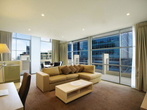 Oaks Melbourne On Lonsdale Suites - ACT Tourism 1