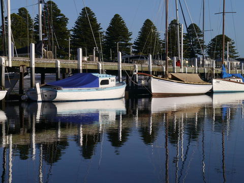 Eastern Beach Holiday Units - ACT Tourism 9