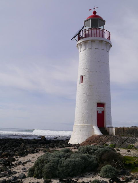 Eastern Beach Holiday Units - ACT Tourism 8