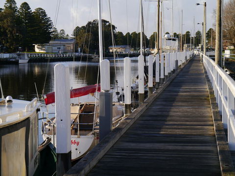 Eastern Beach Holiday Units - ACT Tourism 10