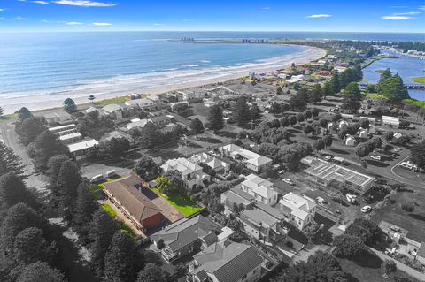 Eastern Beach Holiday Units - ACT Tourism 7